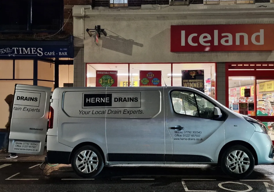 Herne Drains van on the streets of Herne Bay at night